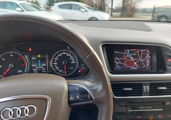 Audi Q5 cena 65700 przebieg: 256000, rok produkcji 2013 z Skoczów małe 154